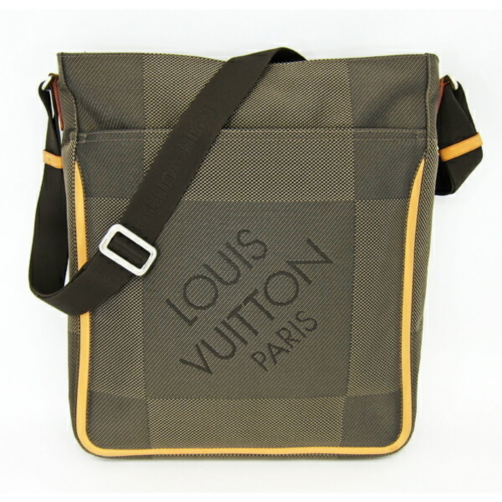 Louis Vuitton Jean Companion Damier Tail